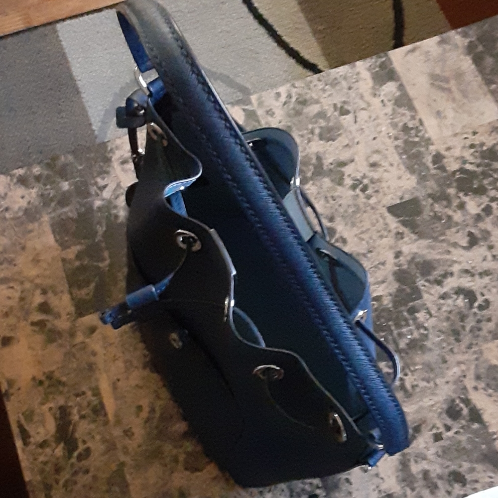 COPY - Mk Shoulder Bag - Picture 3 of 4